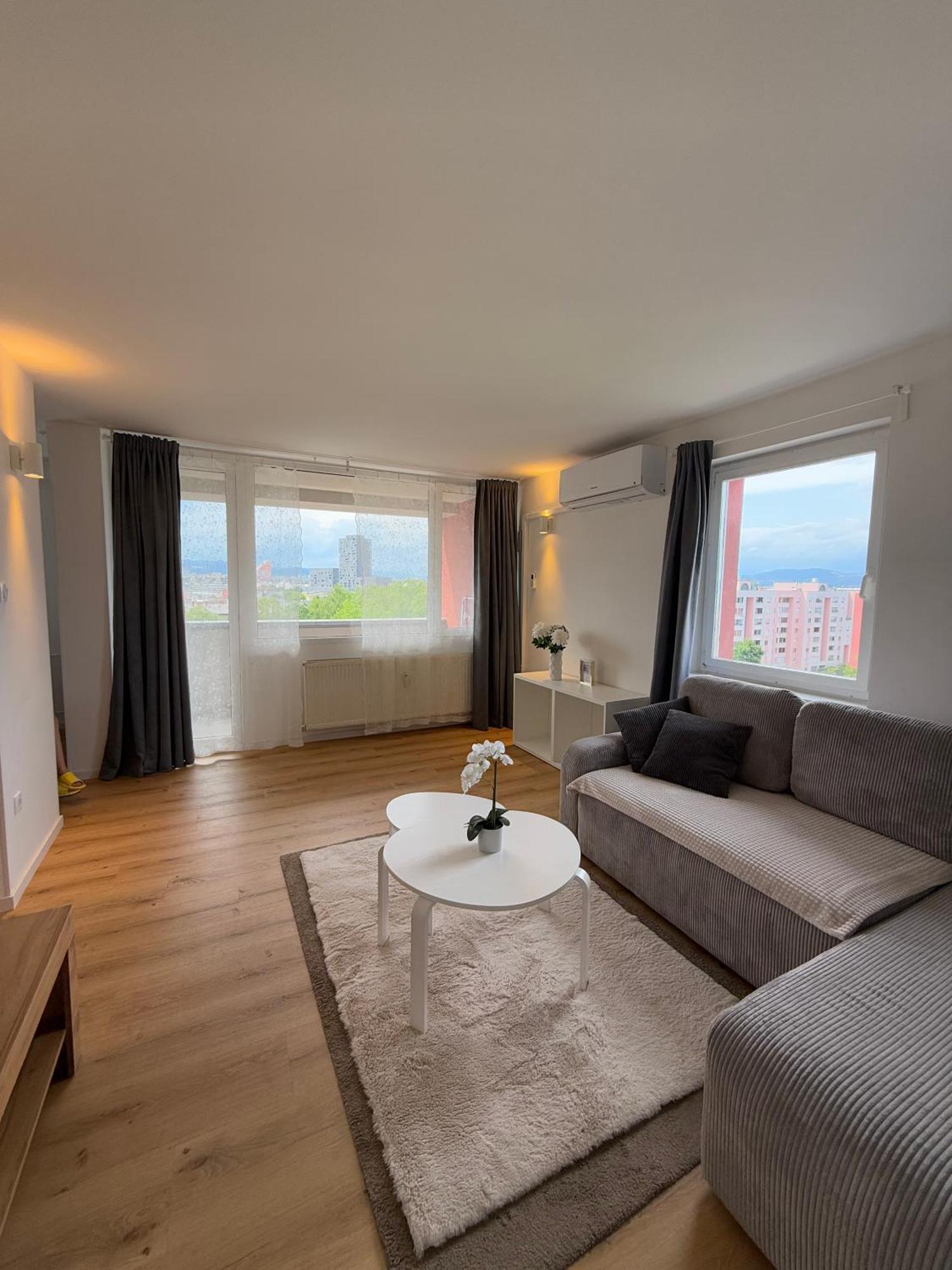 Central Elite Vista-With Parking Lublaň Exteriér fotografie